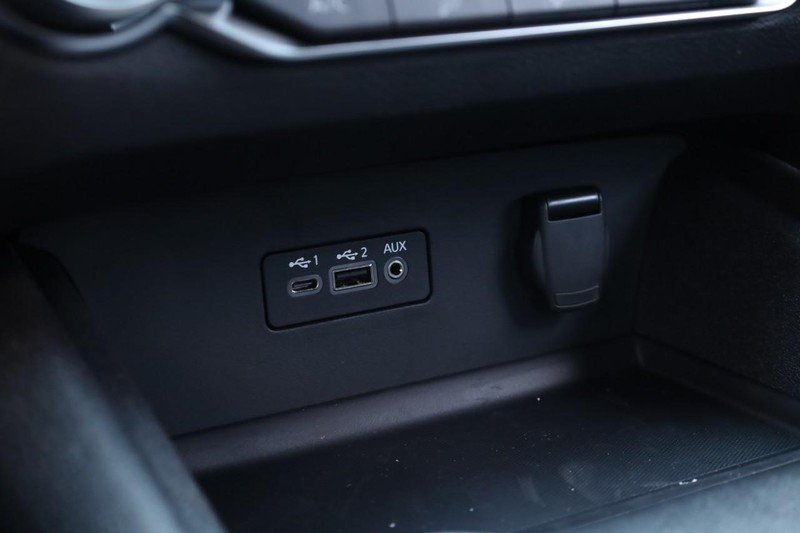 Nissan Altima Vehicle Image 35