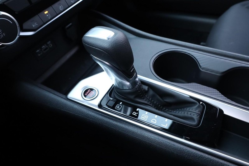 Nissan Altima Vehicle Image 36