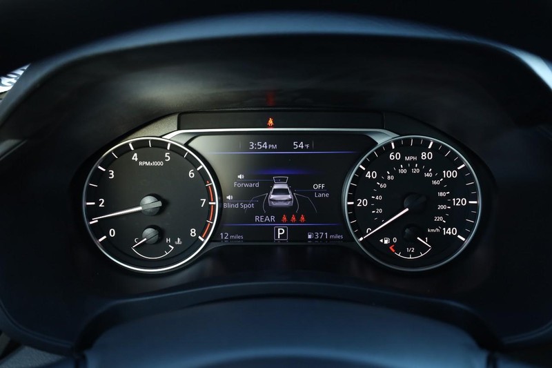 Nissan Altima Vehicle Image 10