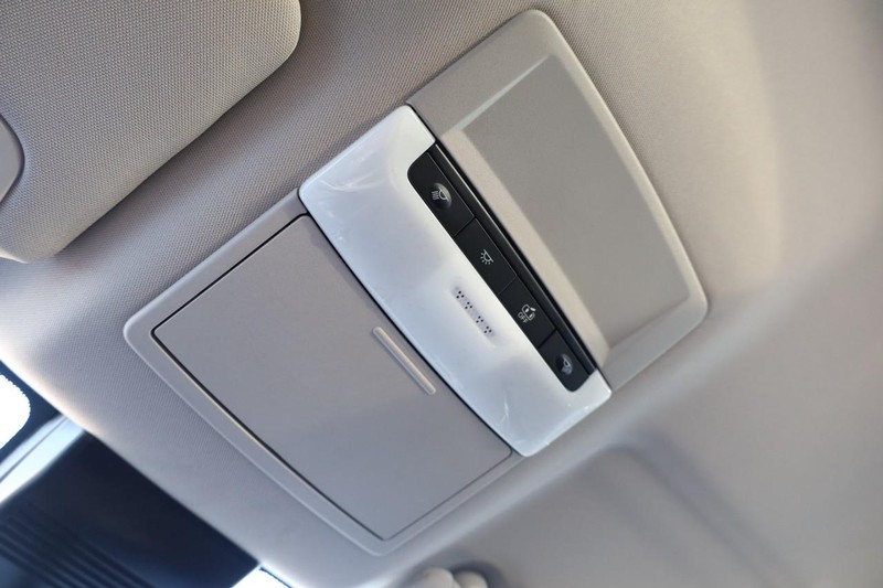 Nissan Altima Vehicle Image 16