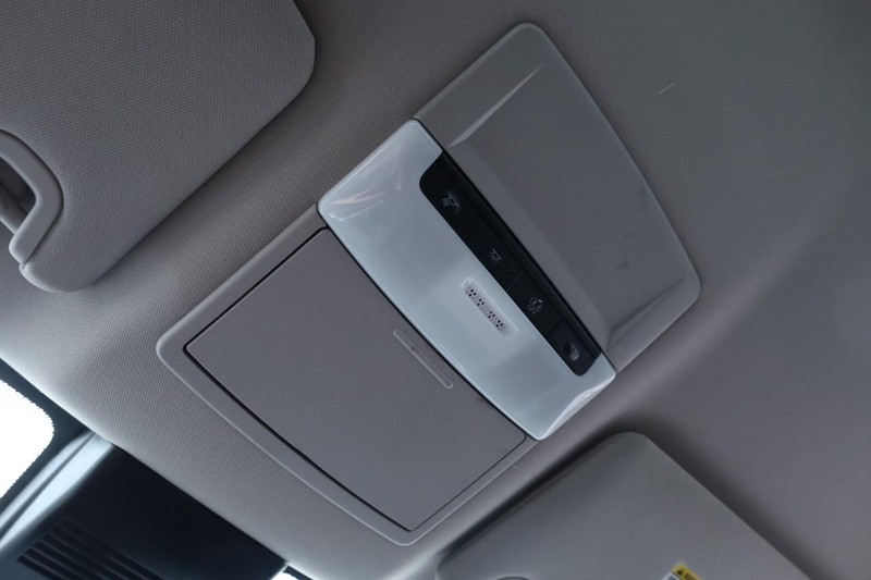 Nissan Altima Vehicle Image 16