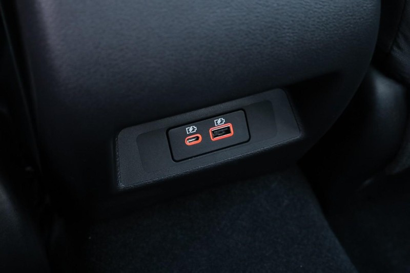 Nissan Altima Vehicle Image 20