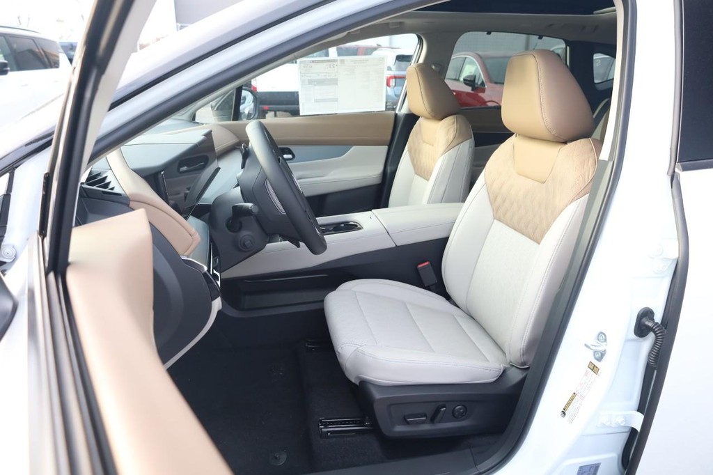 Nissan Murano Vehicle Image 11