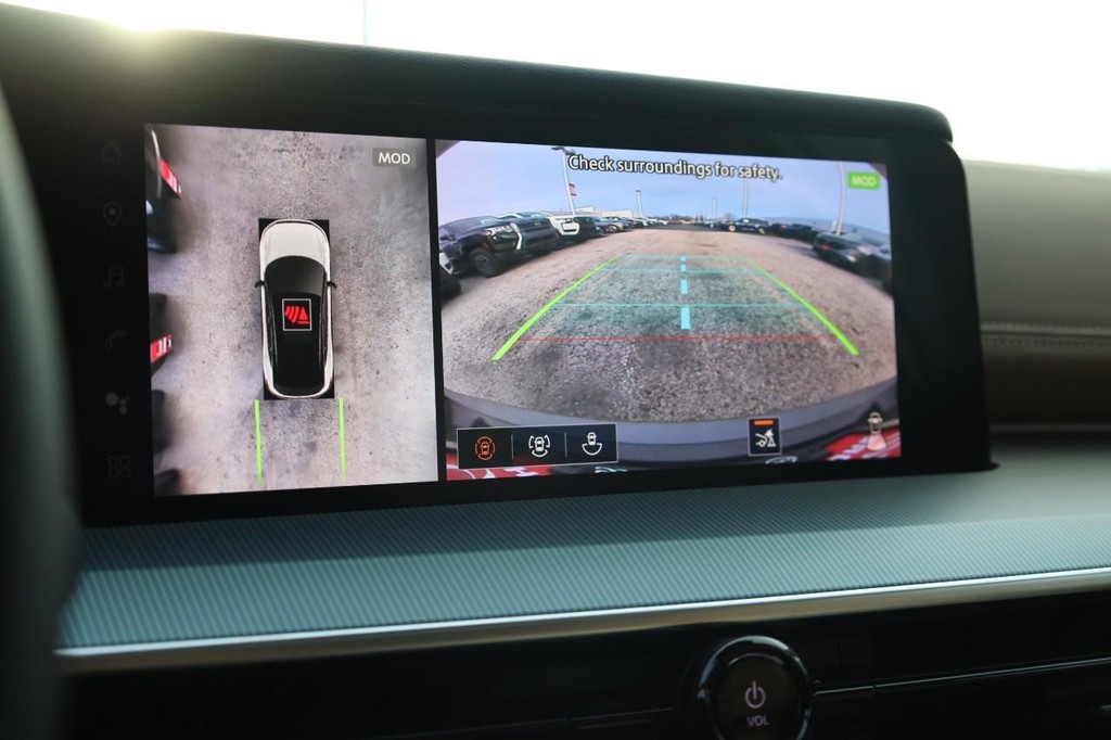 Nissan Murano Vehicle Image 15