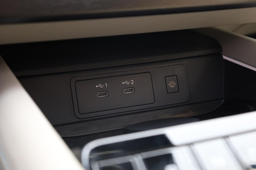 Nissan Murano Vehicle Image 19