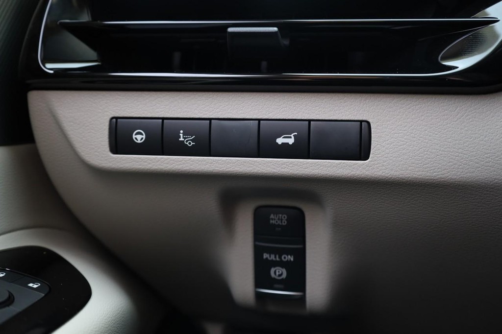 Nissan Murano Vehicle Image 24