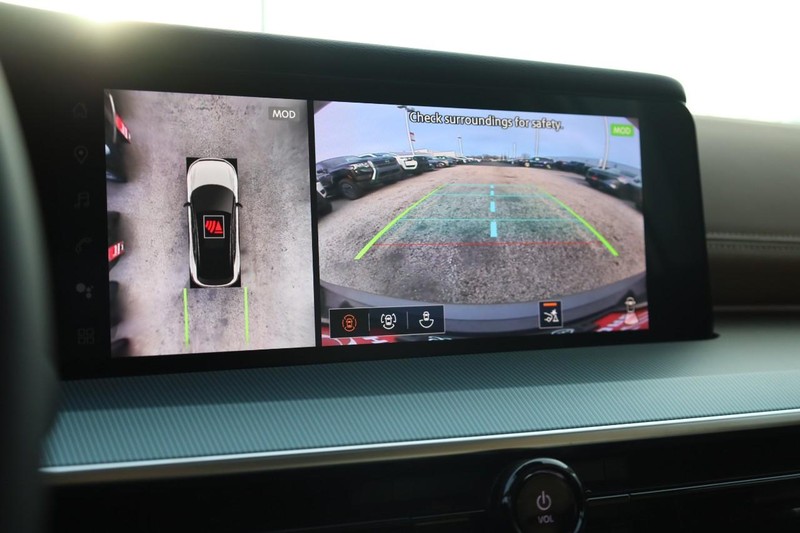 Nissan Murano Vehicle Image 15