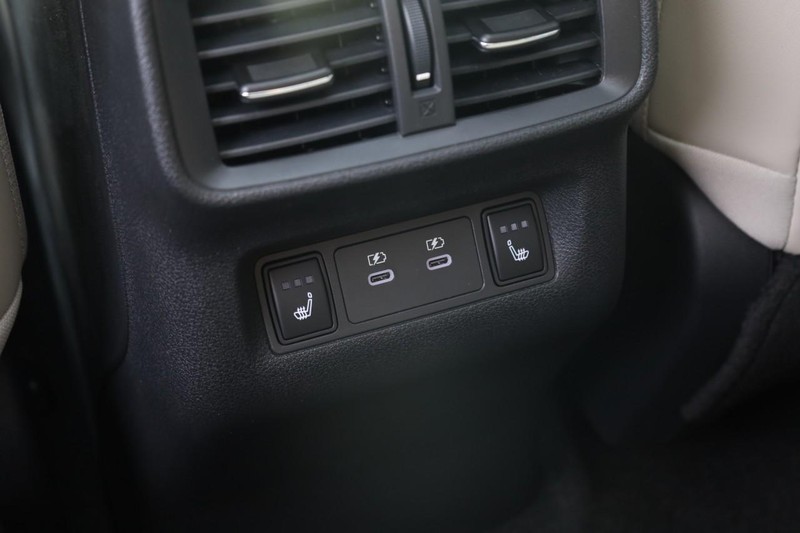 Nissan Murano Vehicle Image 28