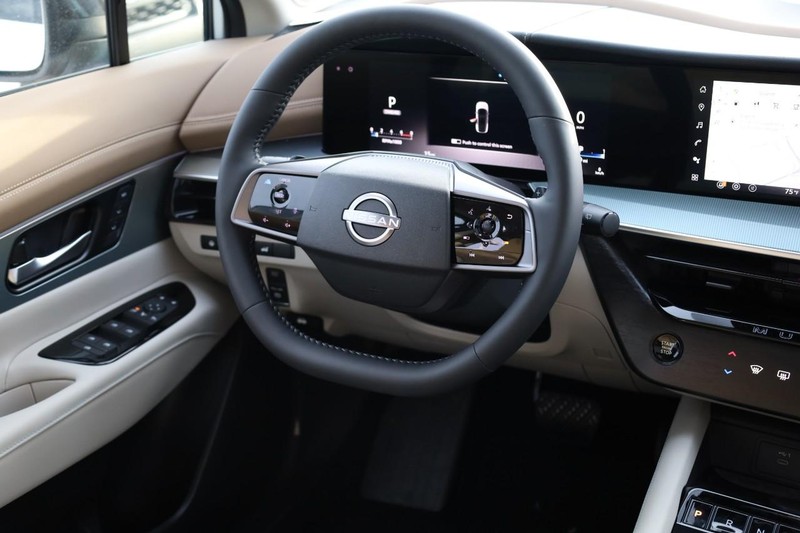 Nissan Murano Vehicle Image 30