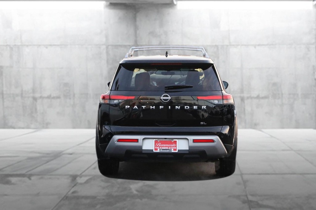 Nissan Pathfinder Vehicle Image 06