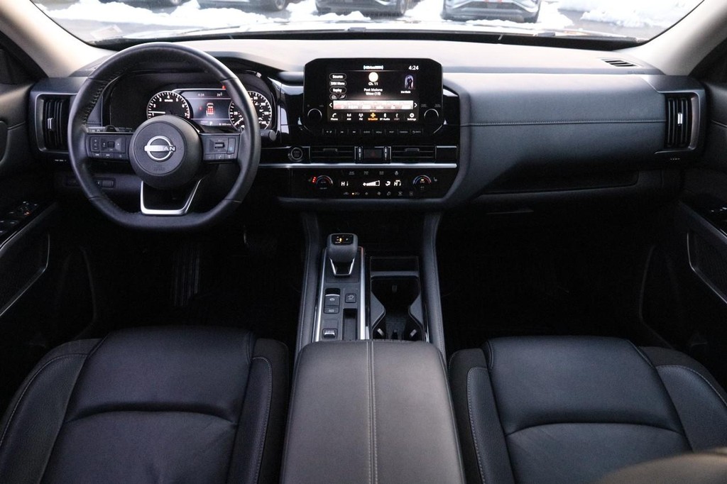 Nissan Pathfinder Vehicle Image 22