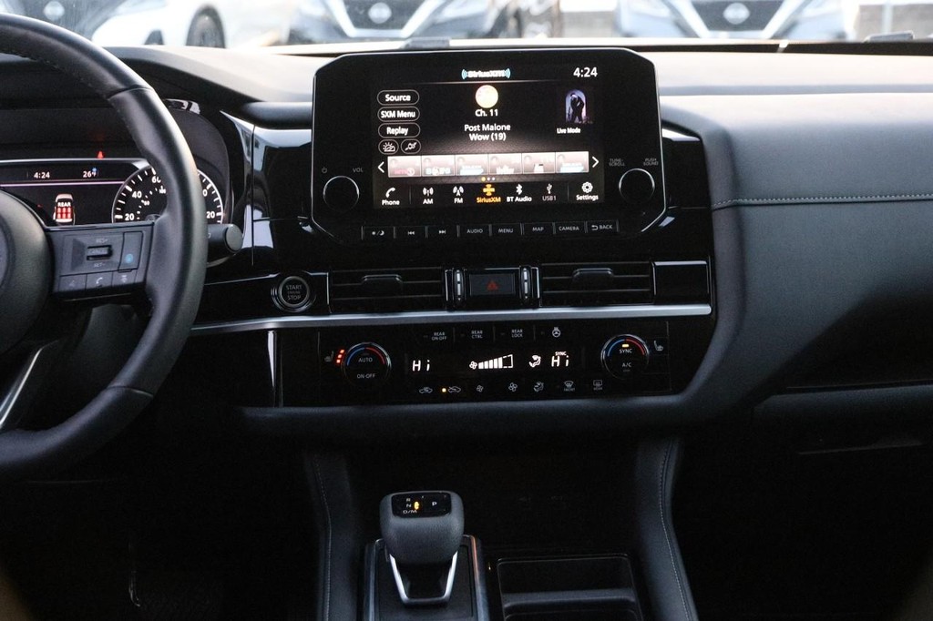 Nissan Pathfinder Vehicle Image 25