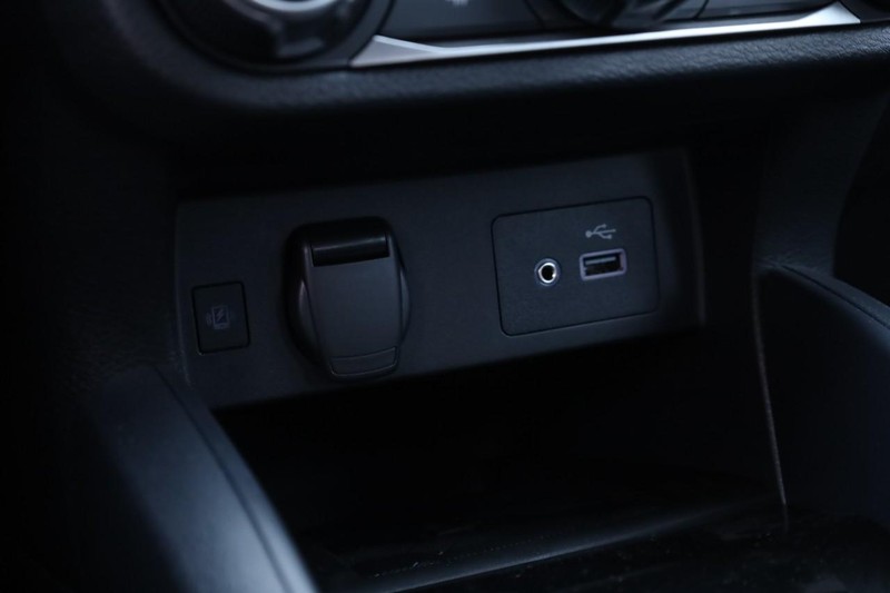 Nissan Versa Vehicle Image 14