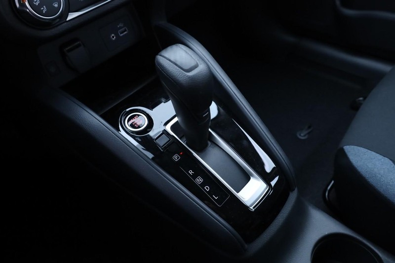 Nissan Versa Vehicle Image 15