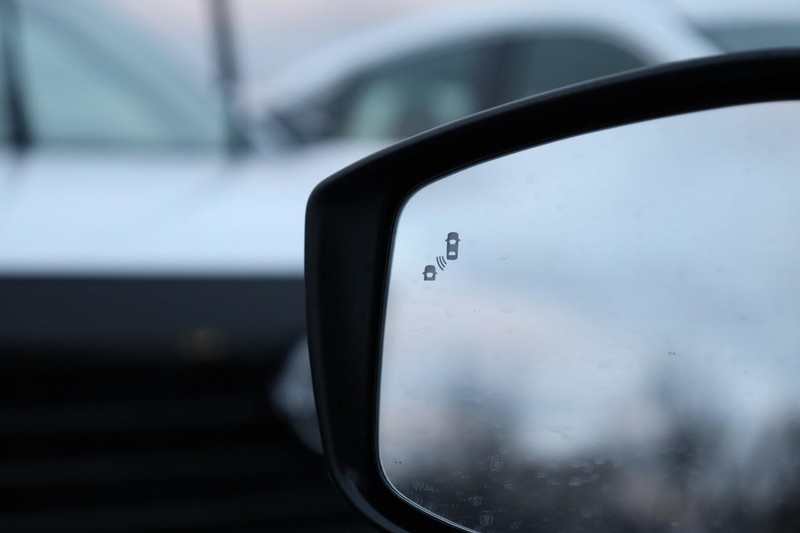 Nissan Versa Vehicle Image 18