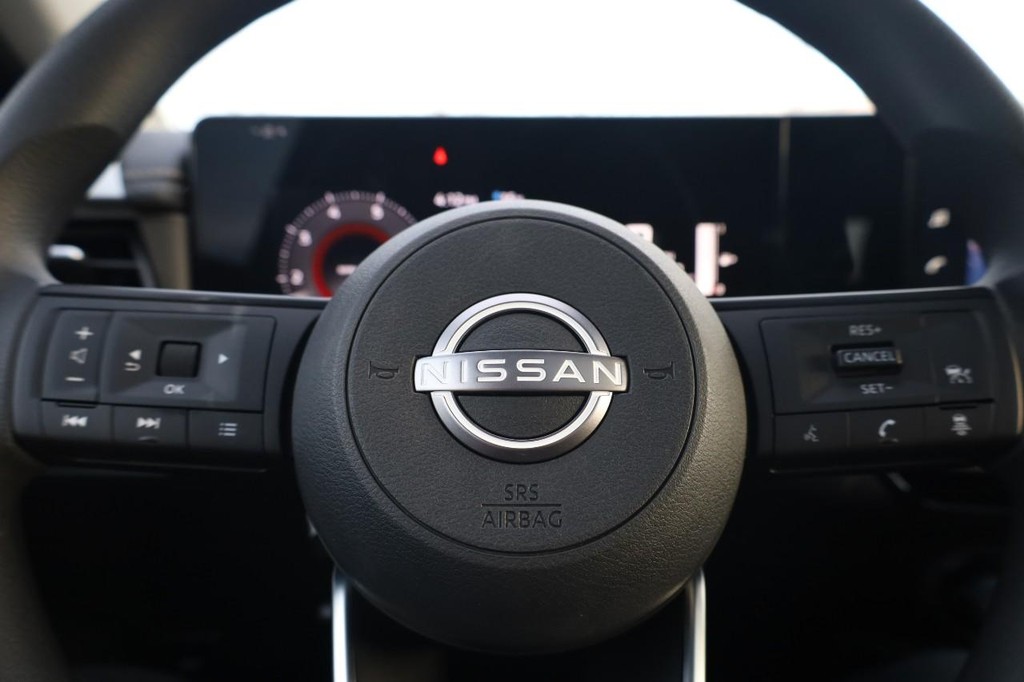 Nissan Kicks Vehicle Image 10