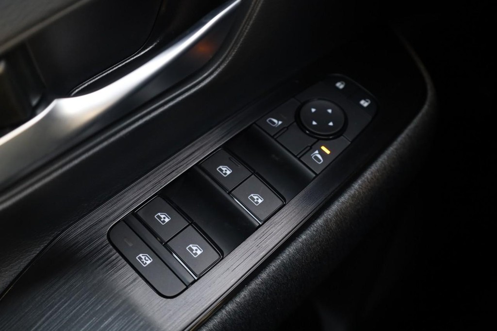 Nissan Kicks Vehicle Image 19