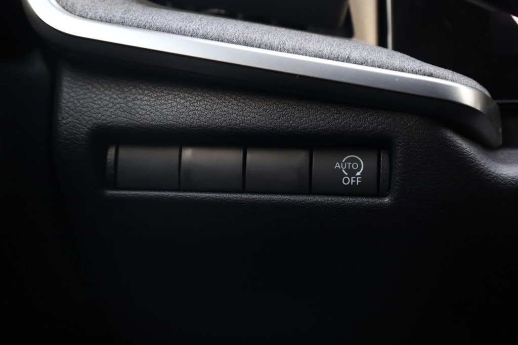 Nissan Kicks Vehicle Image 20