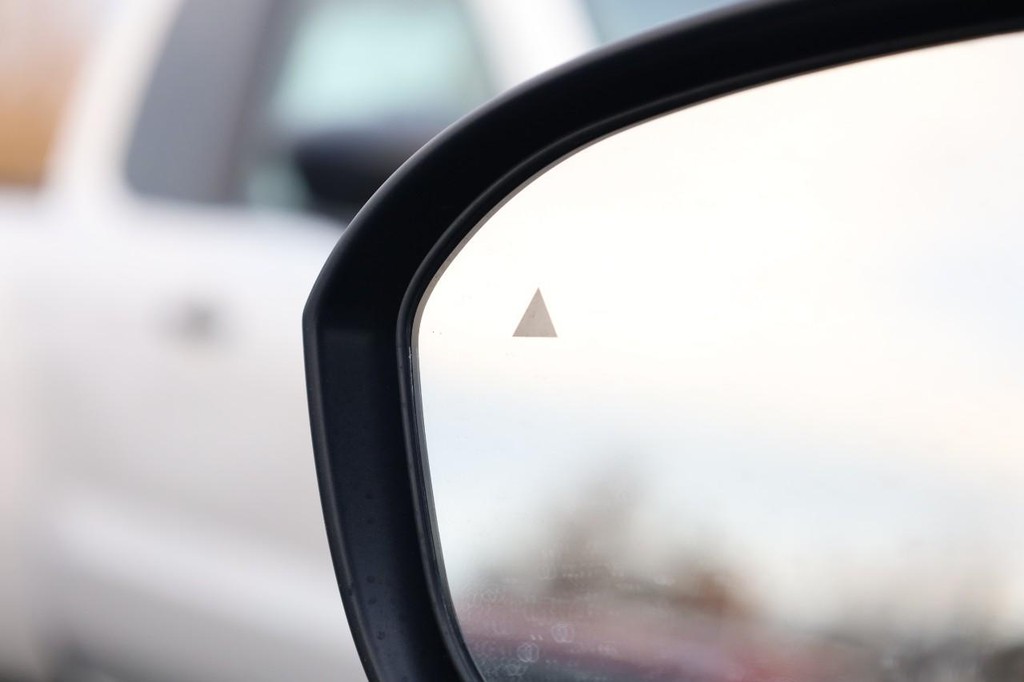 Nissan Kicks Vehicle Image 21