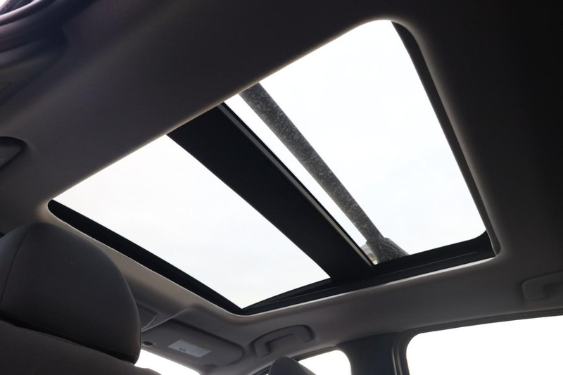 Nissan Kicks Vehicle Image 08