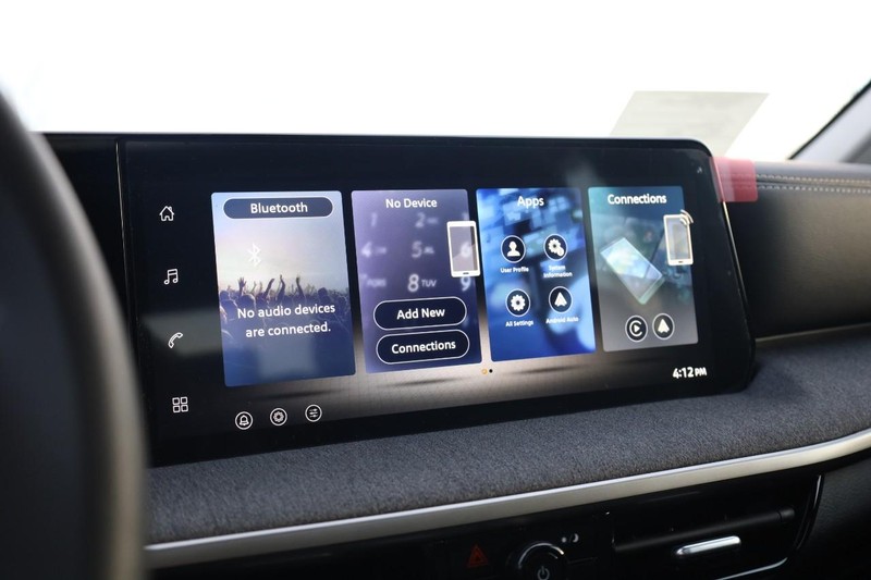 Nissan Kicks Vehicle Image 12