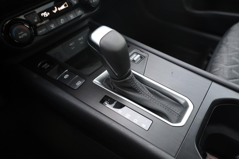 Nissan Kicks Vehicle Image 17