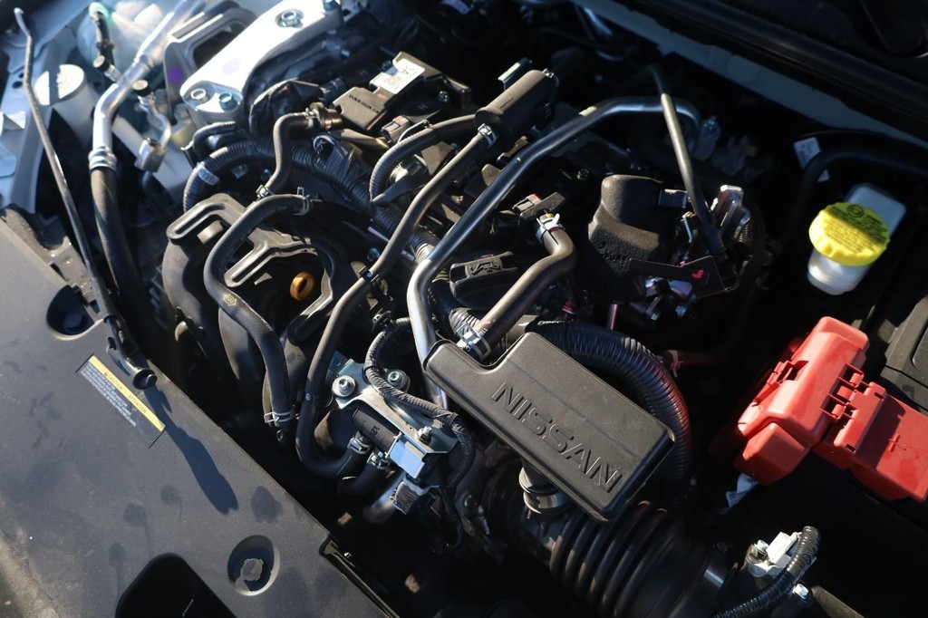 Nissan Sentra Vehicle Image 23