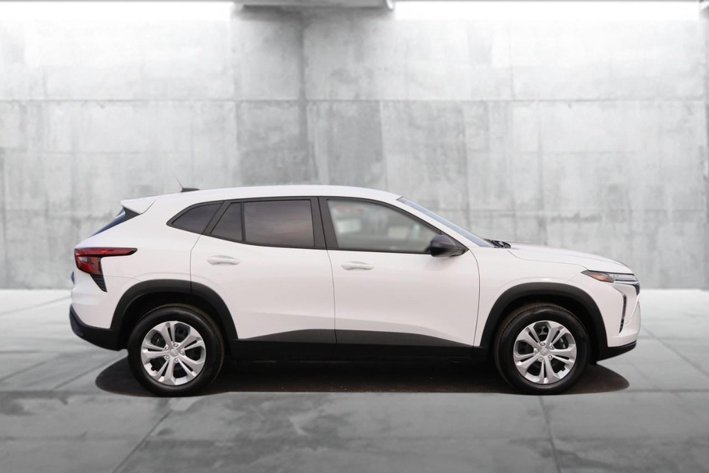 Chevrolet Trax Vehicle Full-screen Gallery Image 05