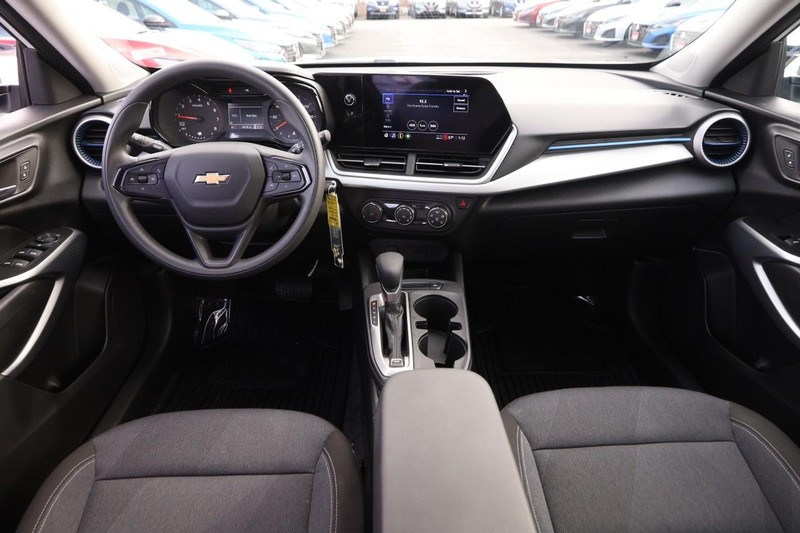 Chevrolet Trax Vehicle Image 18