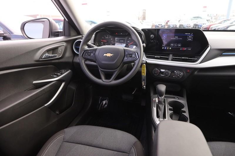 Chevrolet Trax Vehicle Image 19
