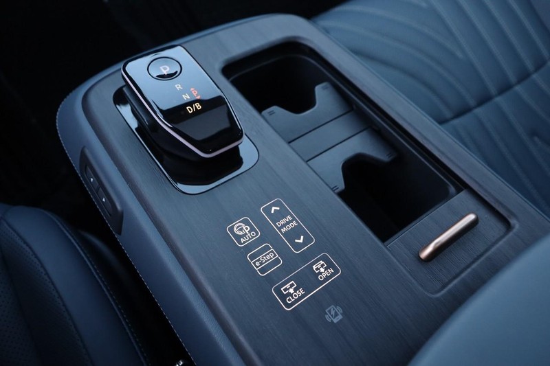 Nissan ARIYA Vehicle Image 21