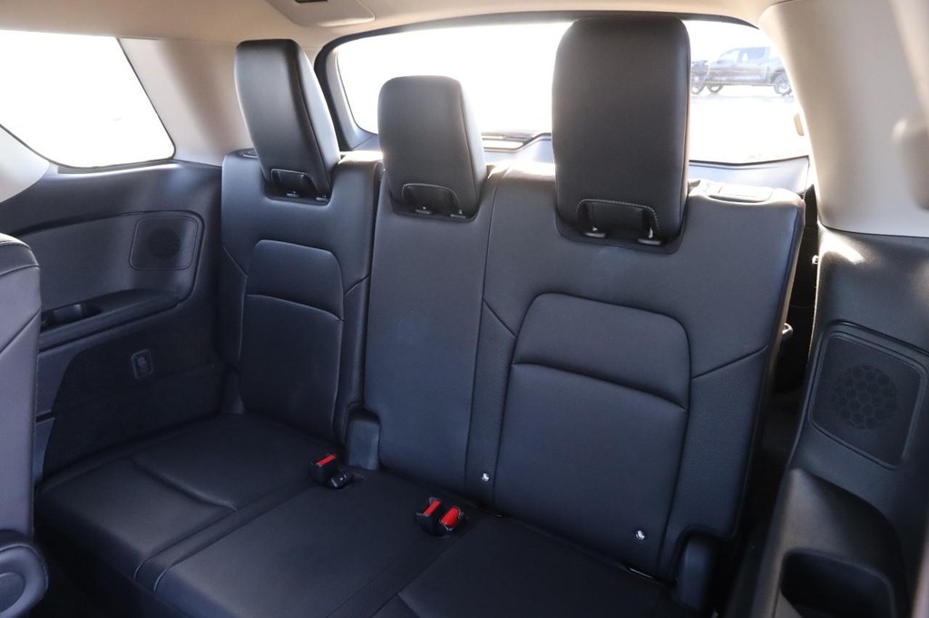 Nissan Pathfinder Vehicle Image 11