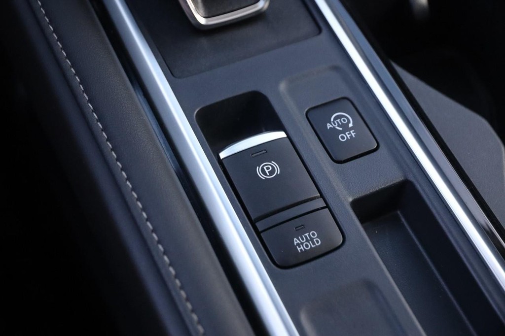 Nissan Pathfinder Vehicle Image 20