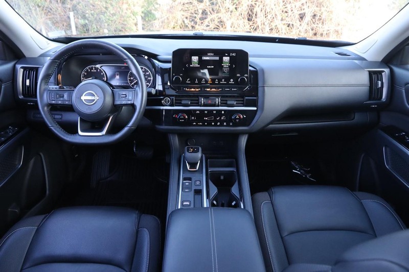 Nissan Pathfinder Vehicle Image 22