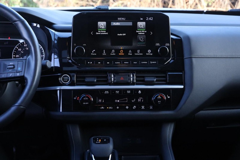 Nissan Pathfinder Vehicle Image 25