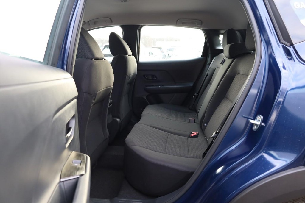 Nissan Kicks Vehicle Image 21