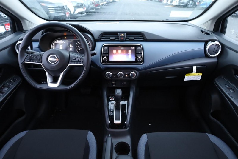 Nissan Versa Vehicle Image 21