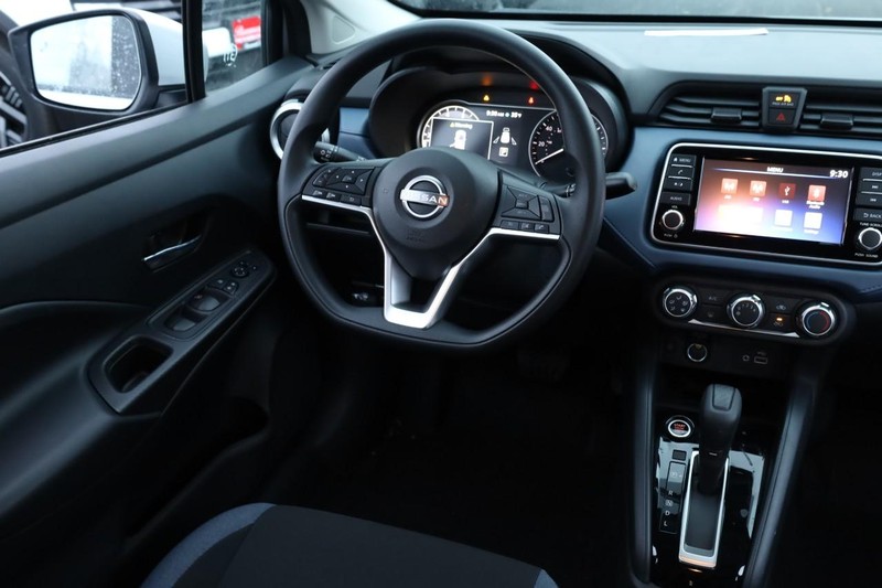 Nissan Versa Vehicle Image 22