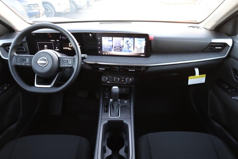 Nissan Kicks Vehicle Image 22