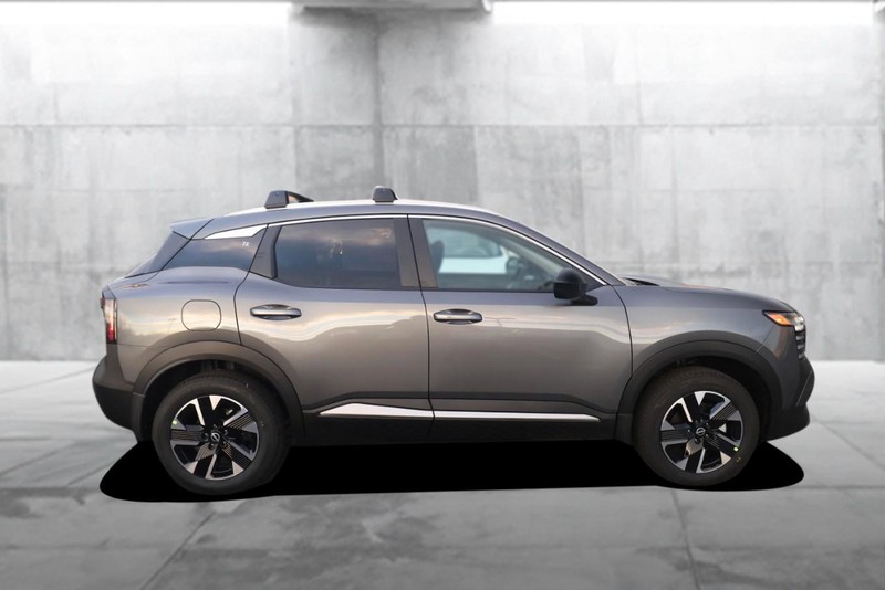 Nissan Kicks Vehicle Image 05