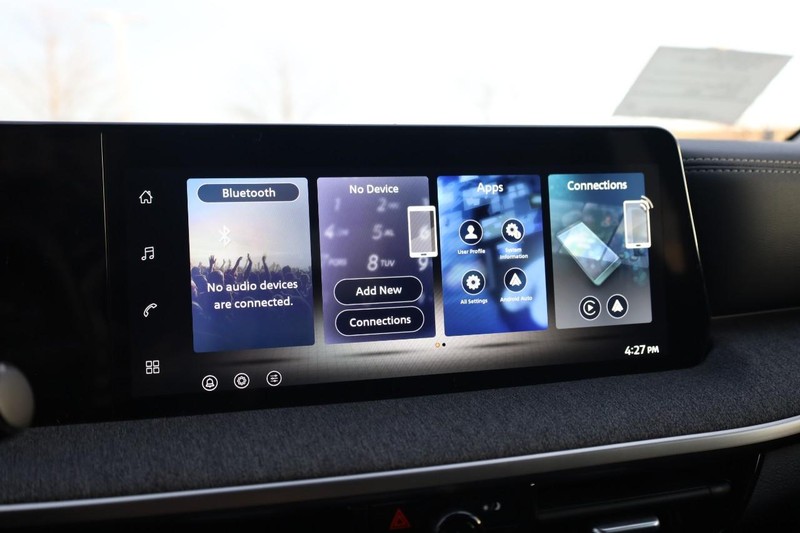 Nissan Kicks Vehicle Image 11