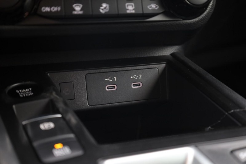 Nissan Kicks Vehicle Image 15