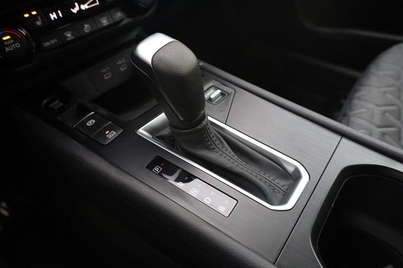 Nissan Kicks Vehicle Image 16