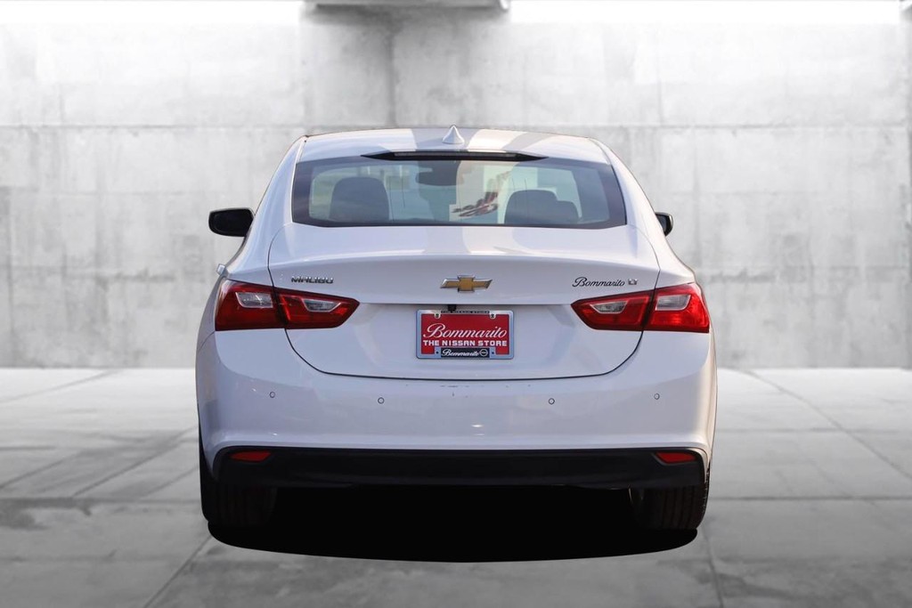 Chevrolet Malibu Vehicle Image 06