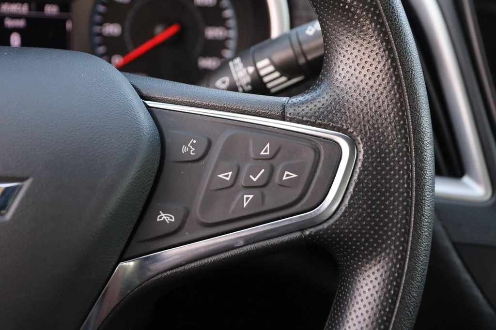 Chevrolet Malibu Vehicle Image 12