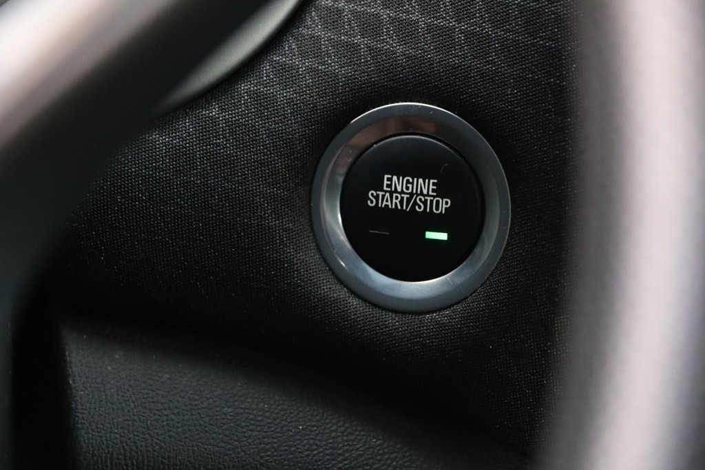 Chevrolet Malibu Vehicle Image 14