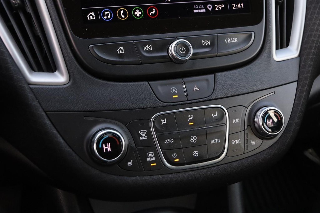 Chevrolet Malibu Vehicle Image 17