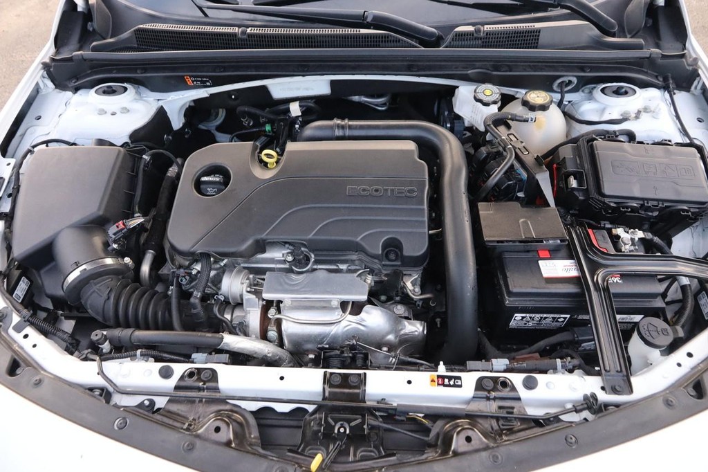 Chevrolet Malibu Vehicle Image 25