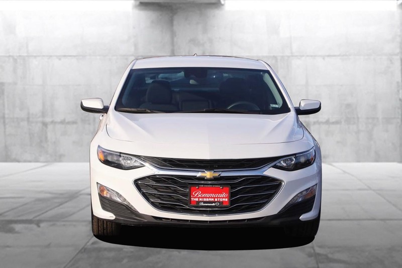 Chevrolet Malibu Vehicle Image 04