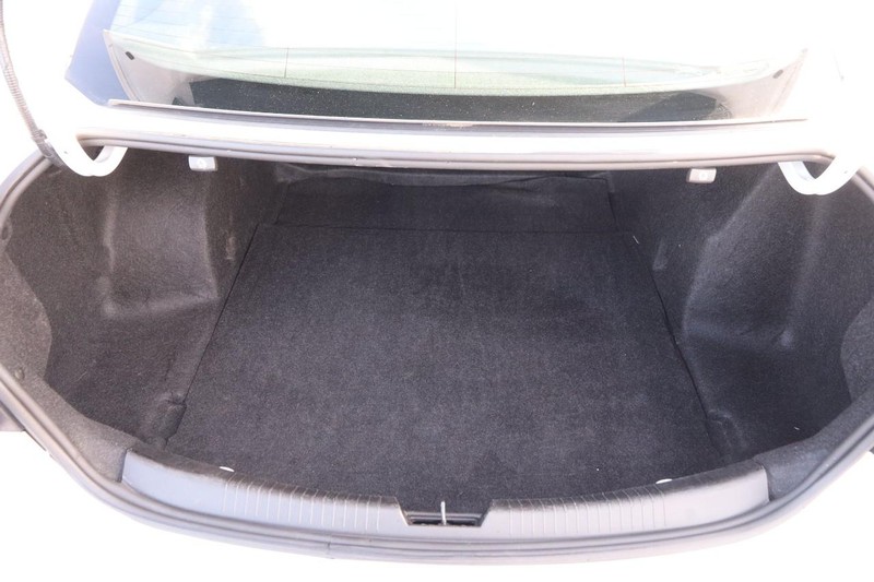 Chevrolet Malibu Vehicle Image 07